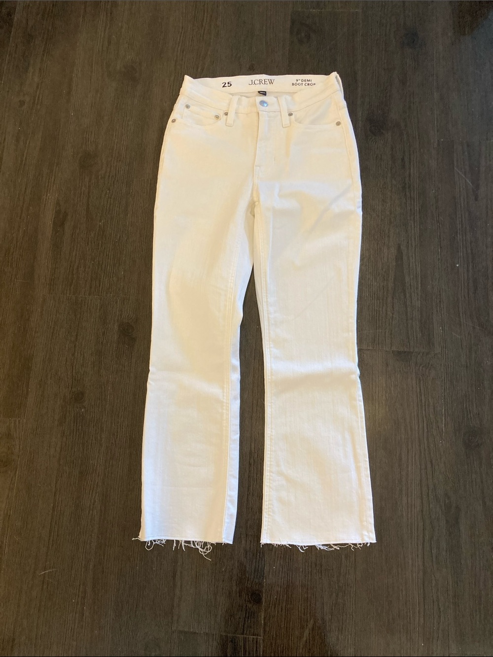 NWT J. Crew White 9” Demi Boot Crop
Jean, size 25